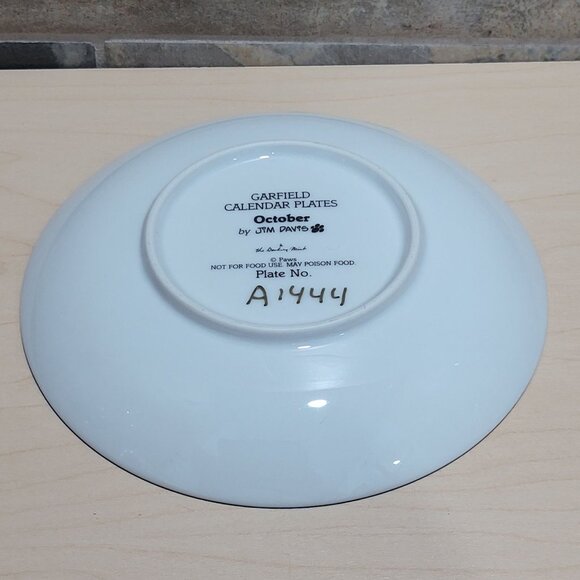 Garfield Calendar October Plate Jim Davis Plate No A 1444 Danbury Mint - Picture 13 of 14